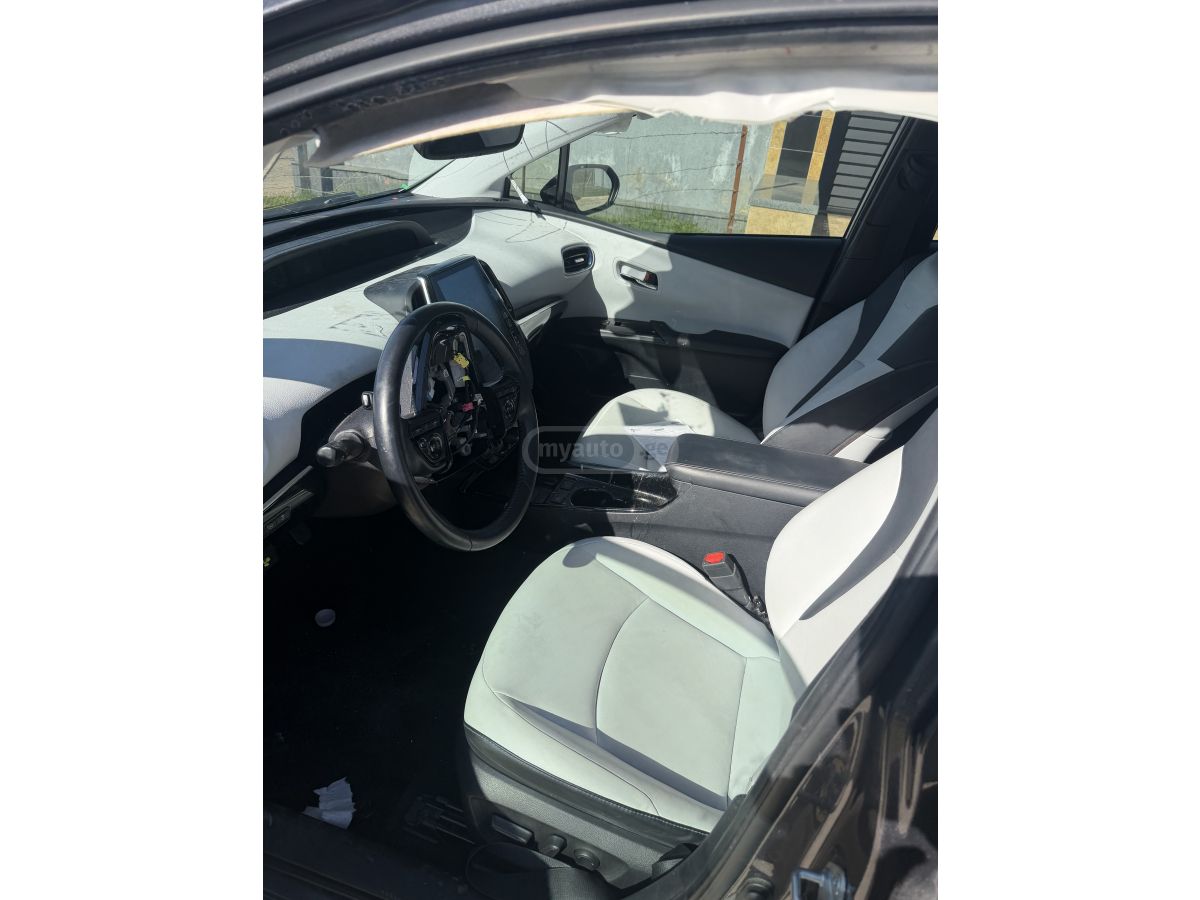 Toyota Prius - фото 7