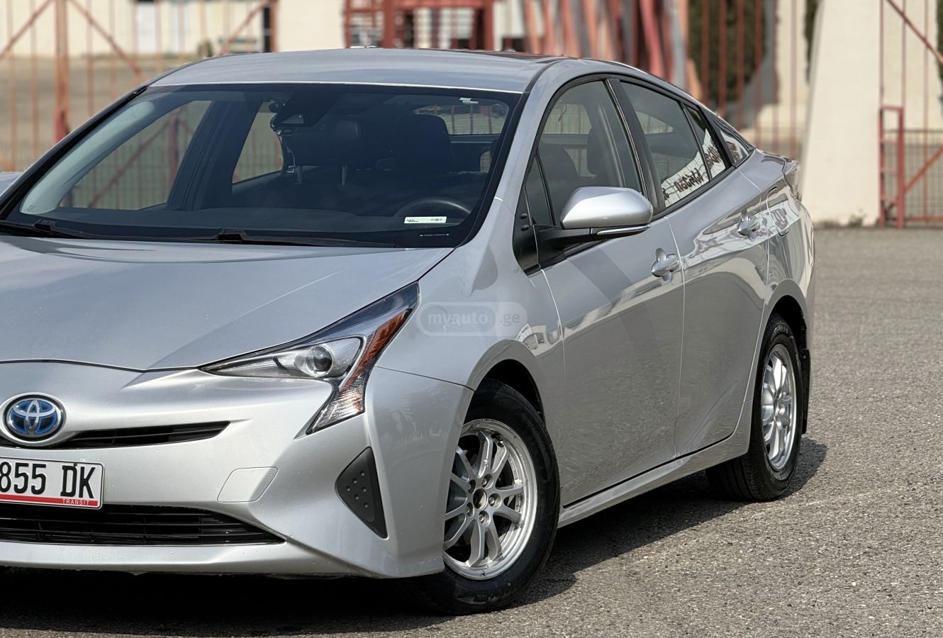 Toyota Prius - фото 3