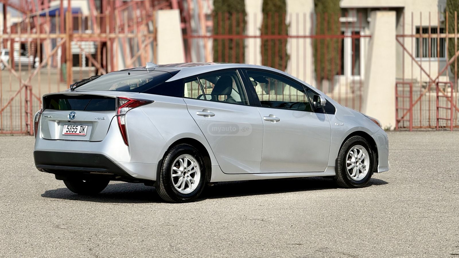 Toyota Prius - фото 8