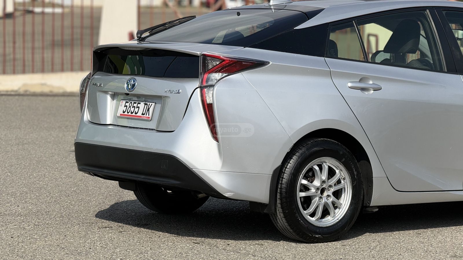 Toyota Prius - фото 9