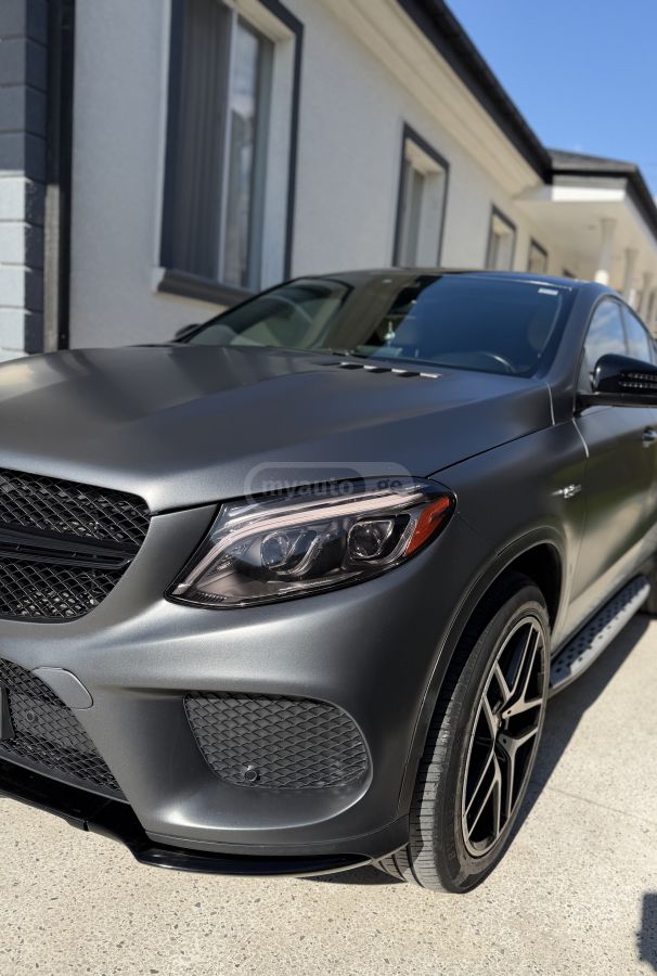 Mercedes-Benz GLE 43 AMG - фото 1