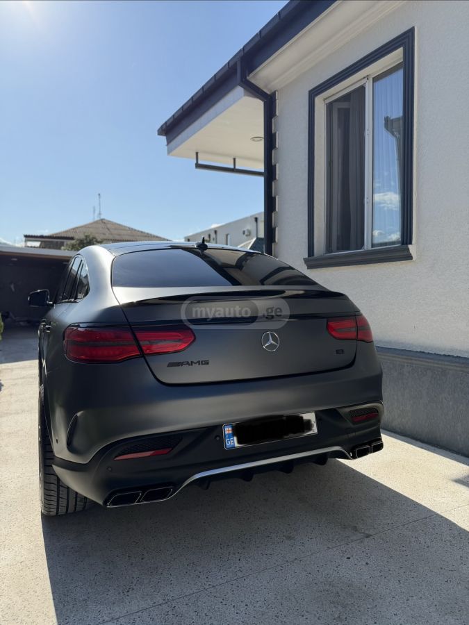 Mercedes-Benz GLE 43 AMG - фото 10