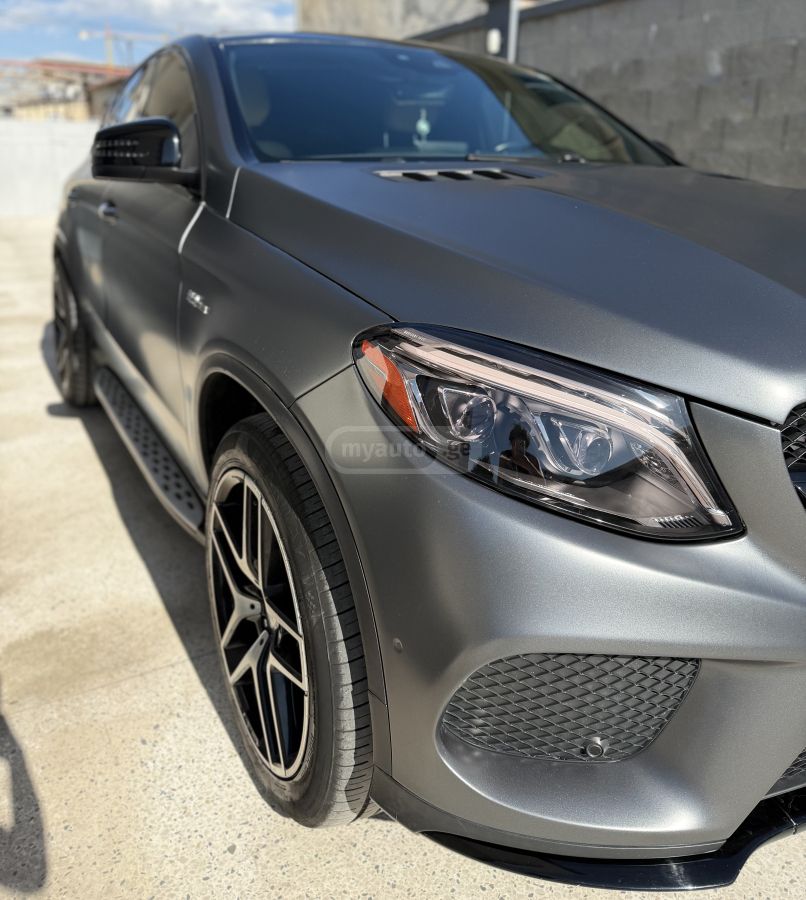 Mercedes-Benz GLE 43 AMG - фото 13