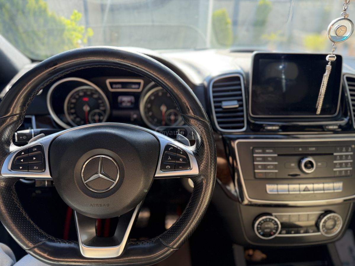 Mercedes-Benz GLE 43 AMG - фото 14