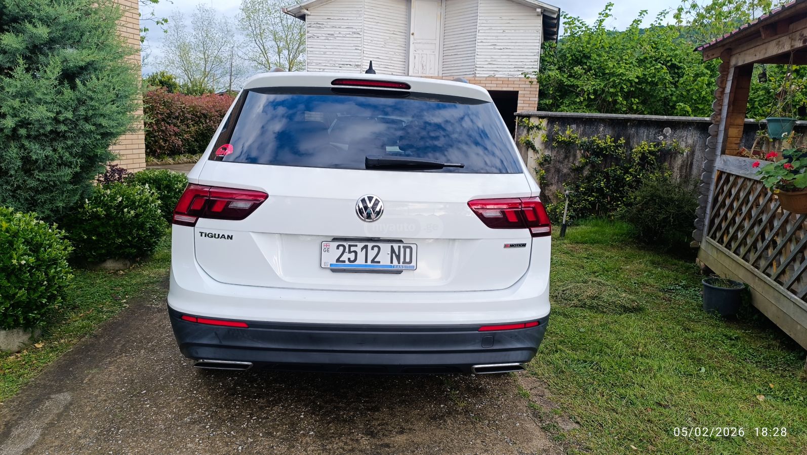 Volkswagen Tiguan - фото 2