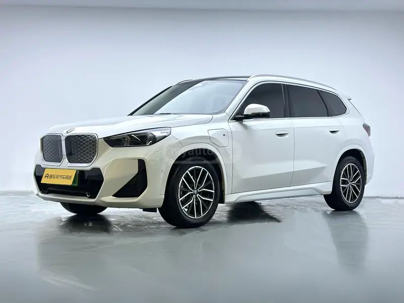 BMW iX1 2024 — миниатюра 1