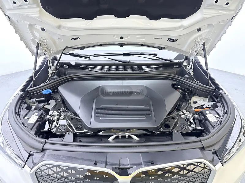 BMW iX1 2024 — миниатюра 12