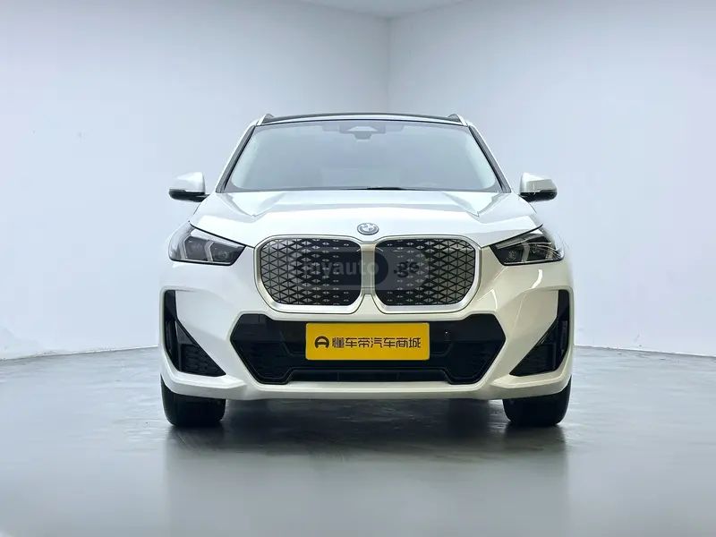 BMW iX1 2024 — миниатюра 2