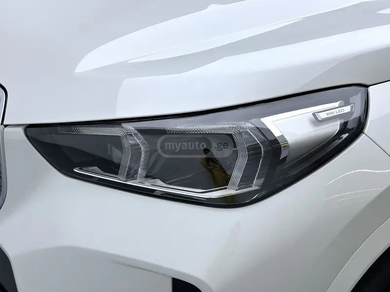 BMW iX1 2024 — миниатюра 9