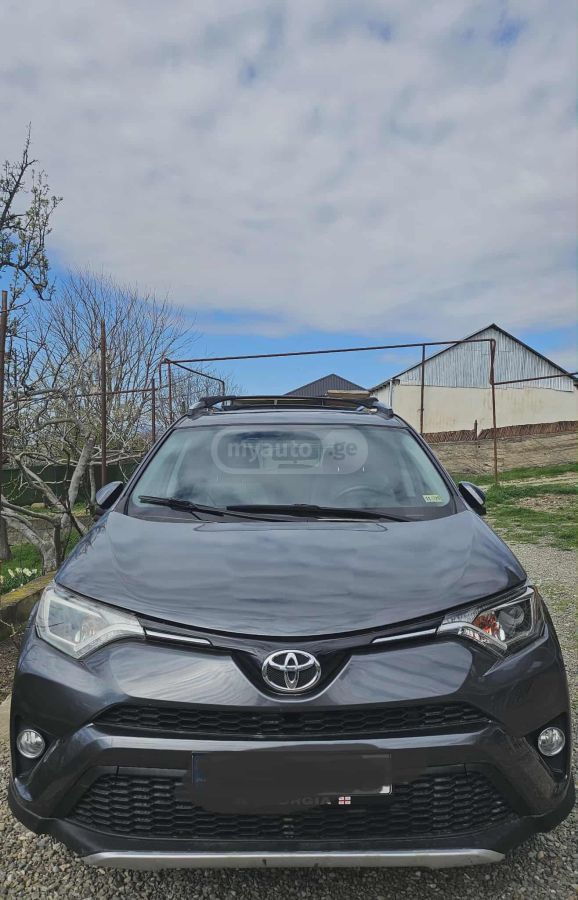 Toyota RAV 4 - фото 2