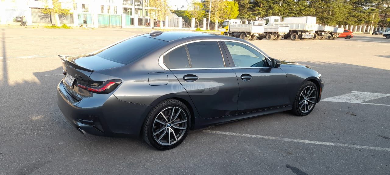BMW 330 - фото 2