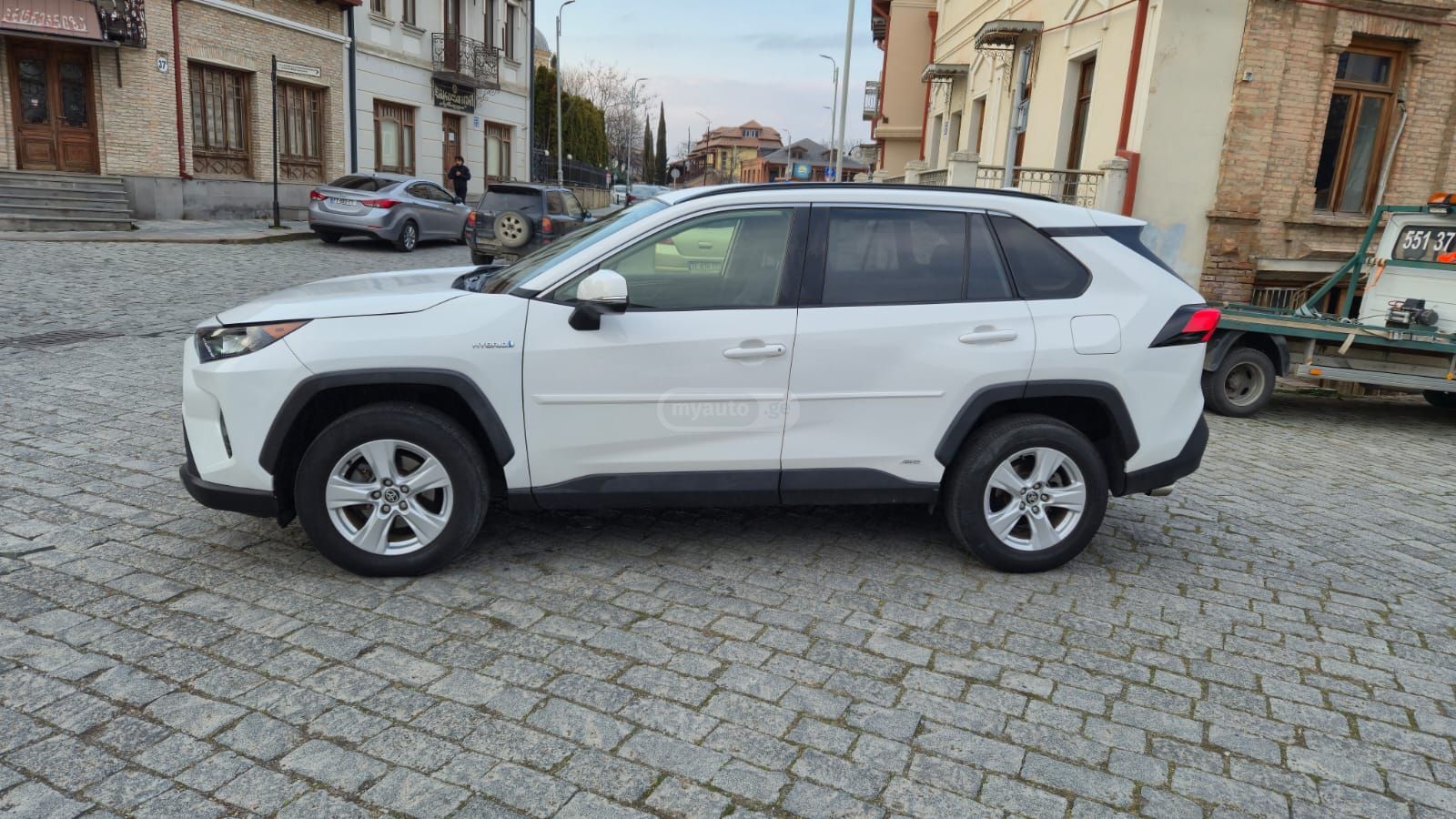 Toyota RAV 4 - фото 3