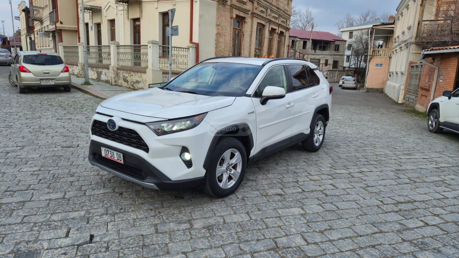 Toyota RAV 4 - фото 2