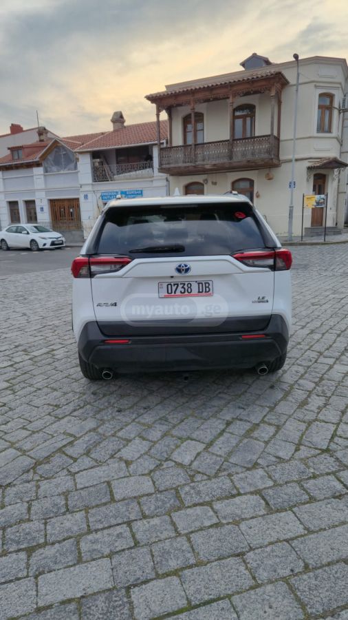 Toyota RAV 4 - фото 5