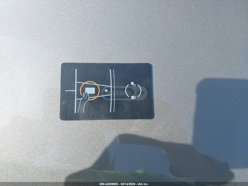 Tesla Model 3 2025 — миниатюра 11