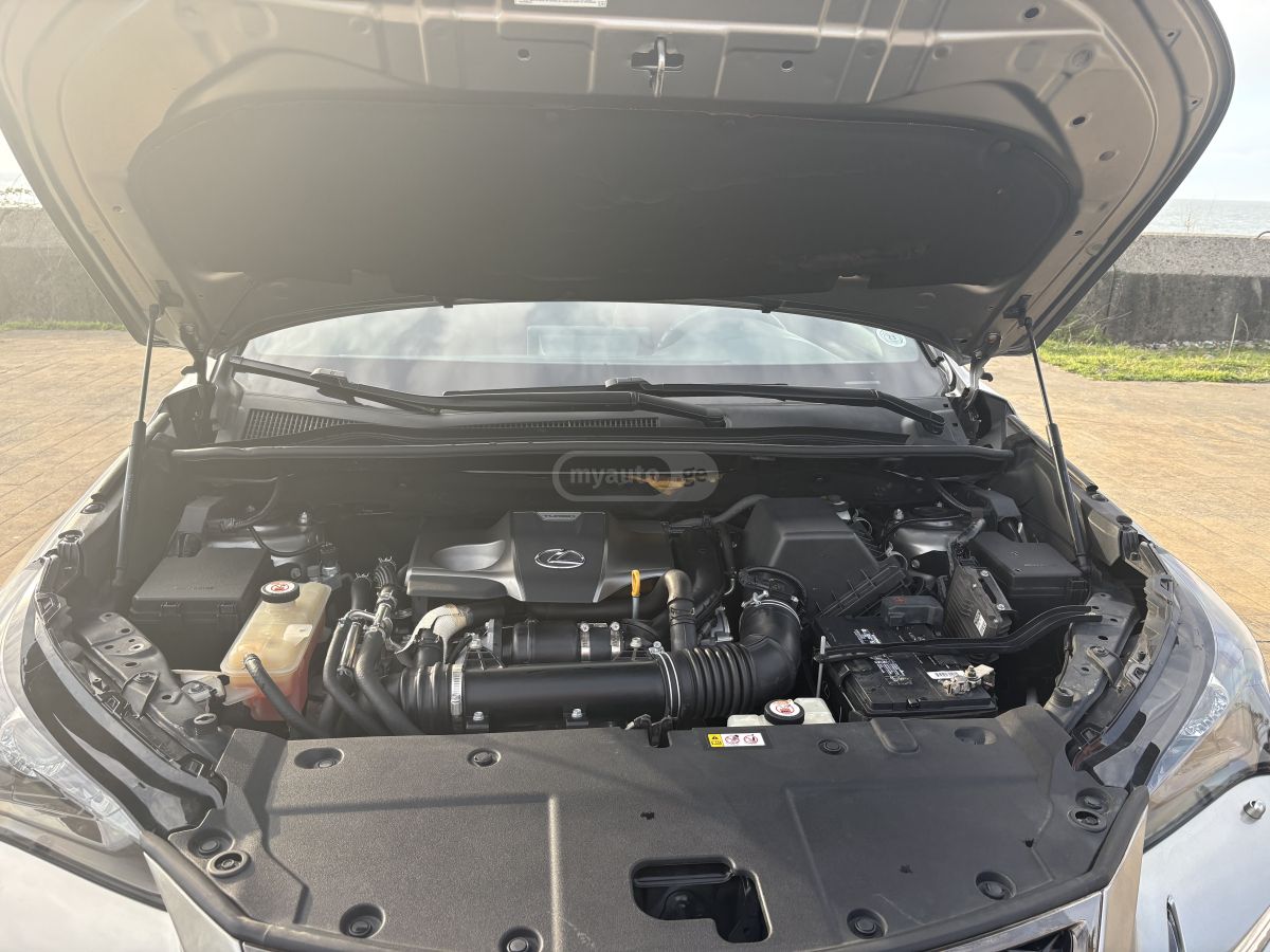 Lexus NX 300 - фото 9