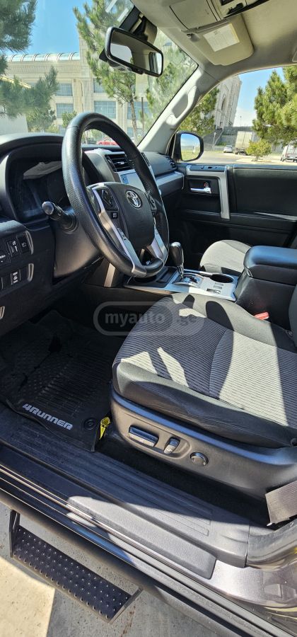 Toyota 4Runner - фото 11