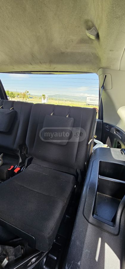 Toyota 4Runner - фото 13