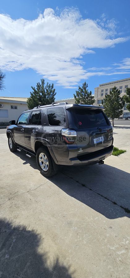 Toyota 4Runner - фото 4