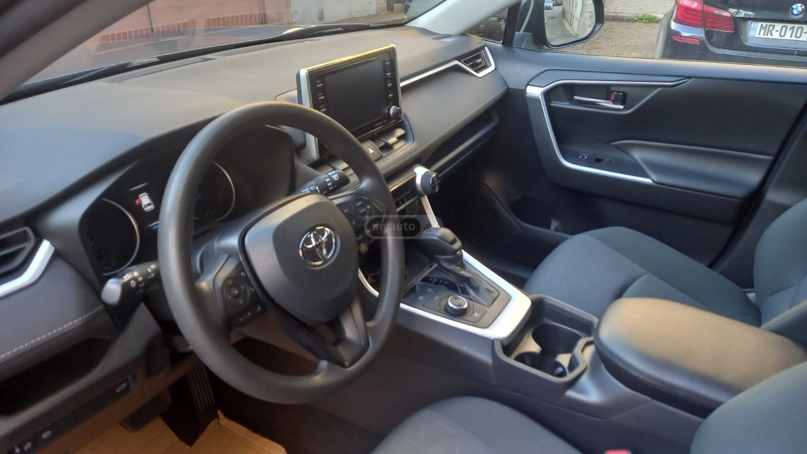 Toyota RAV 4 - фото 8