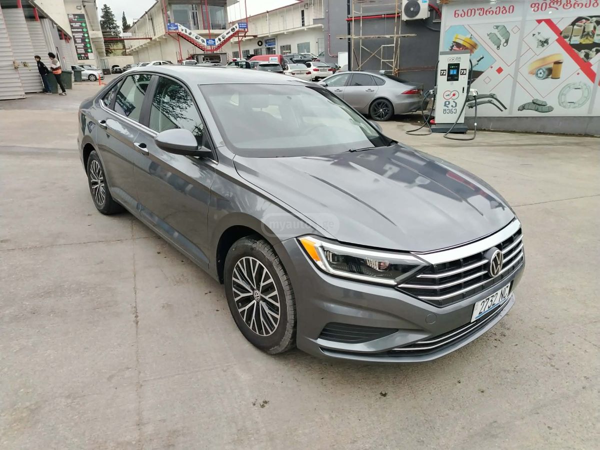 Volkswagen Jetta - фото 1