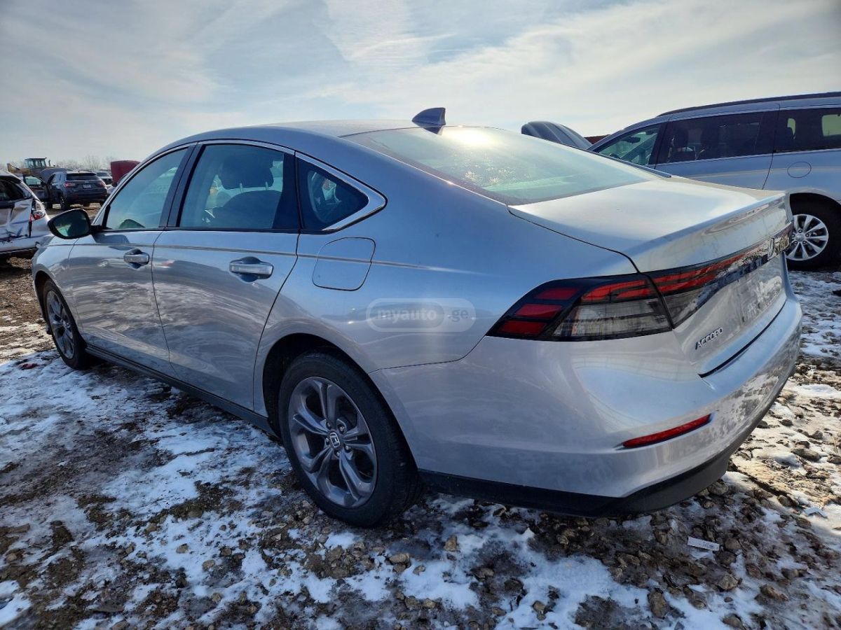 Honda Accord - фото 2