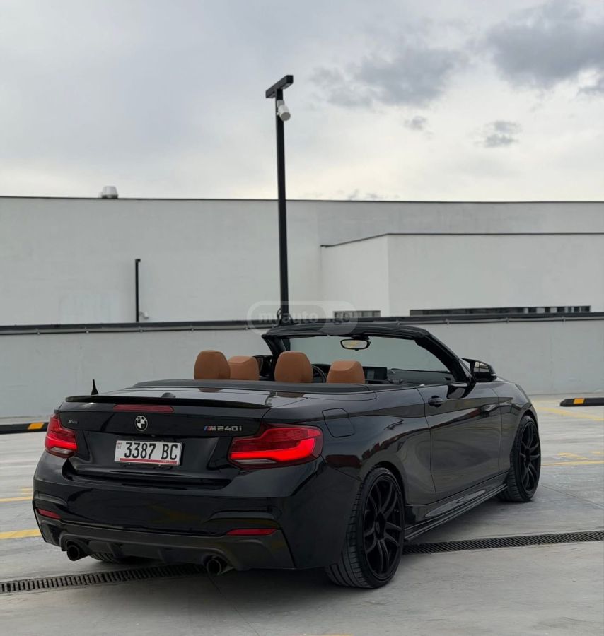 BMW M240 - фото 1