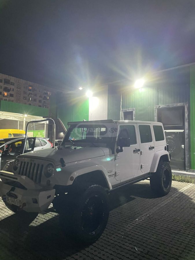 Jeep Wrangler - фото 7