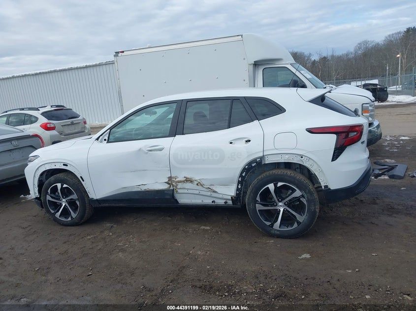 Chevrolet Trax - фото 11
