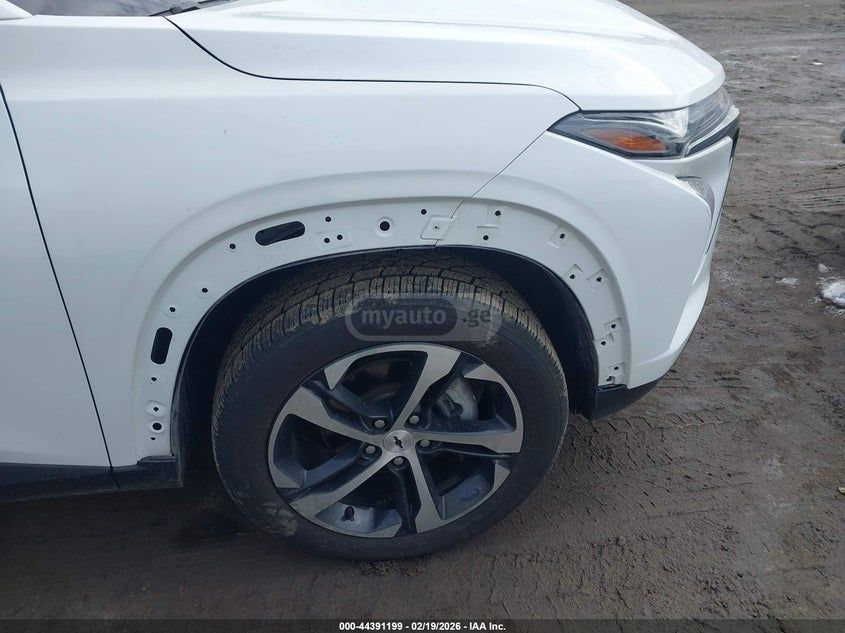 Chevrolet Trax - фото 12