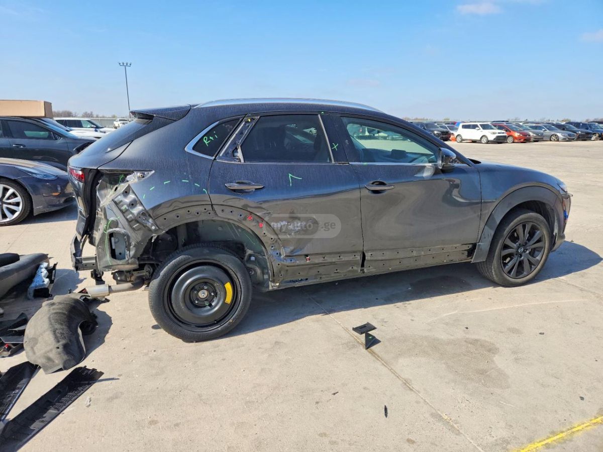 Mazda CX-30 - фото 4