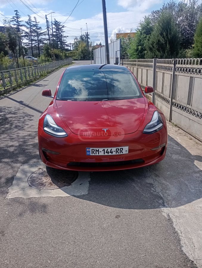 Tesla Model 3 - фото 2