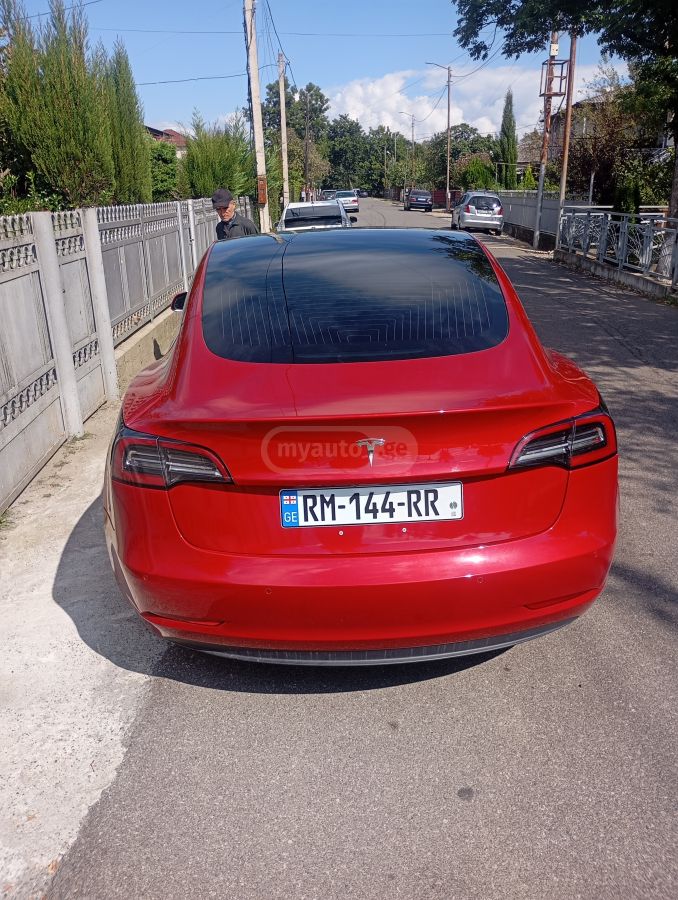 Tesla Model 3 - фото 5