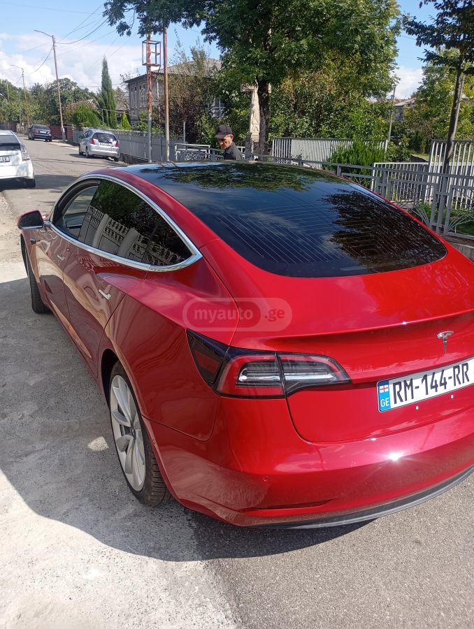 Tesla Model 3 - фото 6