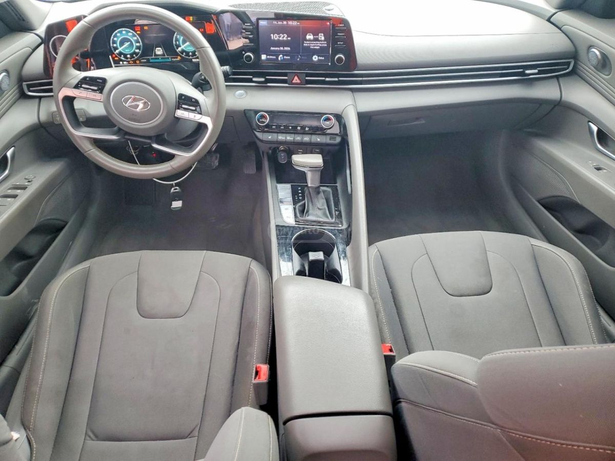 Hyundai Elantra - фото 6