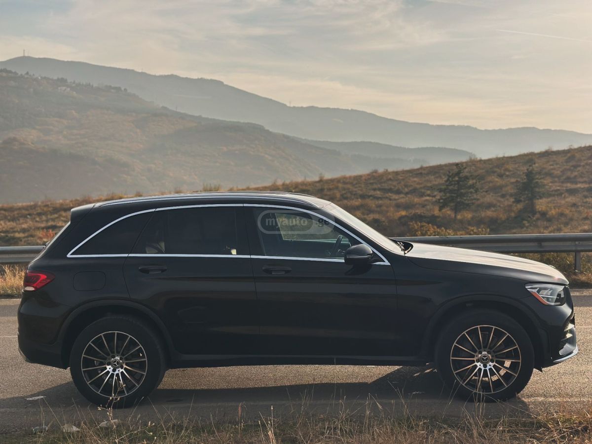 Mercedes-Benz GLC 300 - фото 2