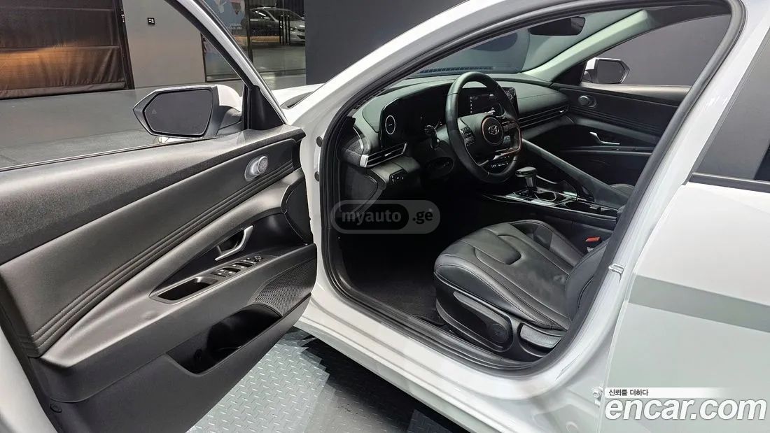 Hyundai Elantra - фото 11