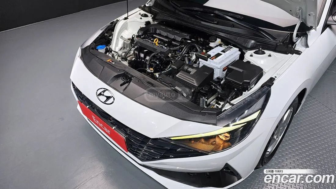 Hyundai Elantra - фото 6