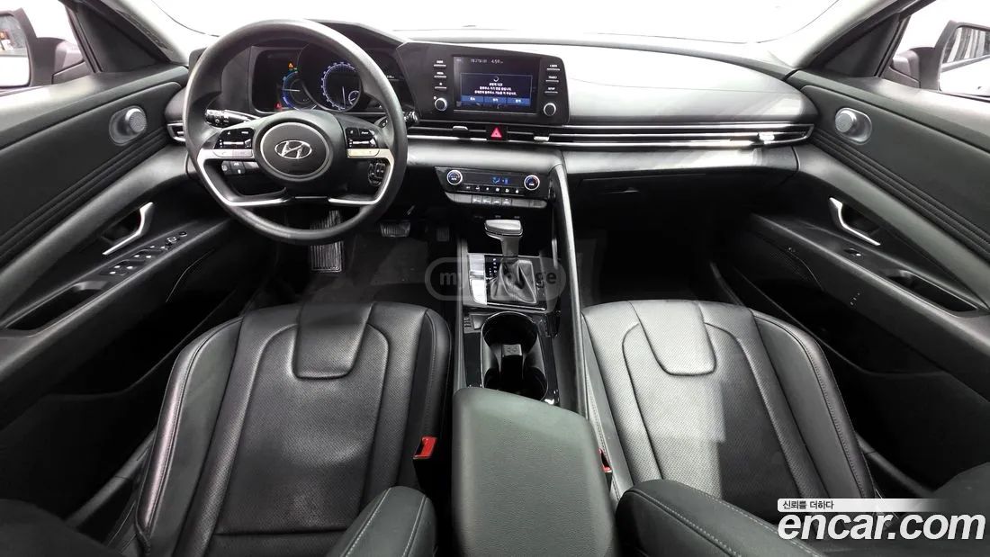 Hyundai Elantra - фото 7