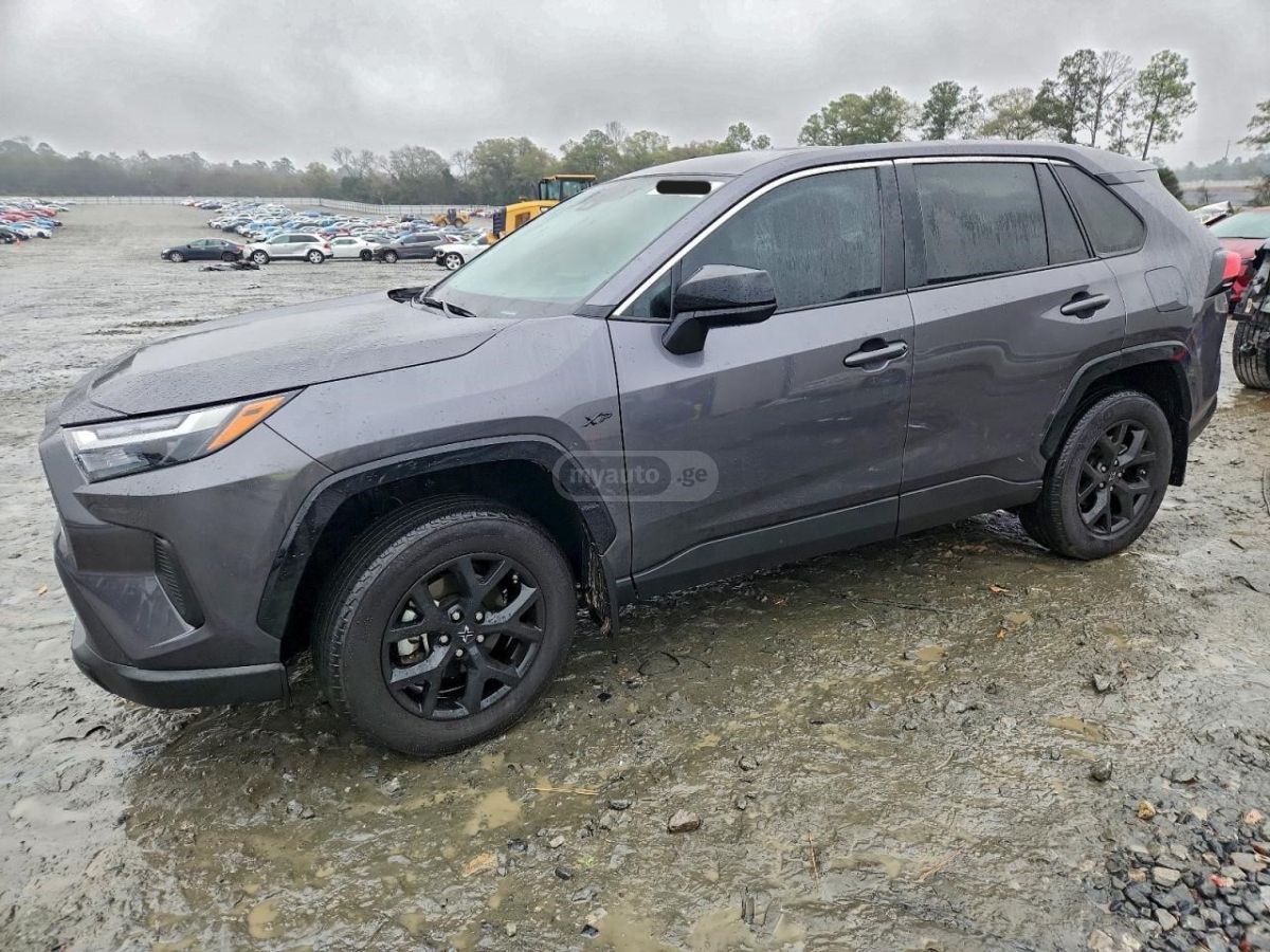 Toyota RAV 4 - фото 1