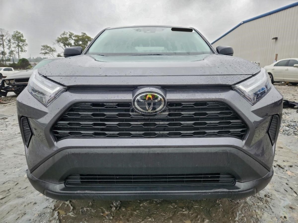 Toyota RAV 4 - фото 2