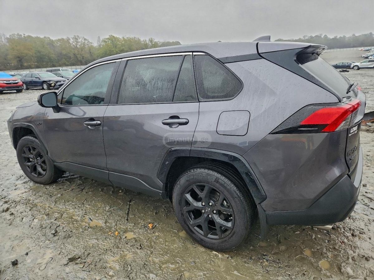 Toyota RAV 4 - фото 4