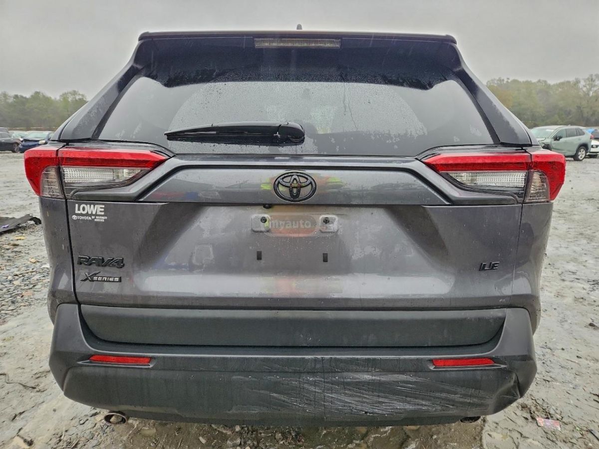 Toyota RAV 4 - фото 6