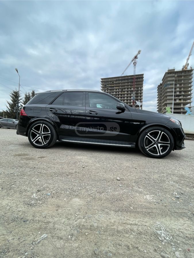 Mercedes-Benz GLE 43 AMG - фото 1