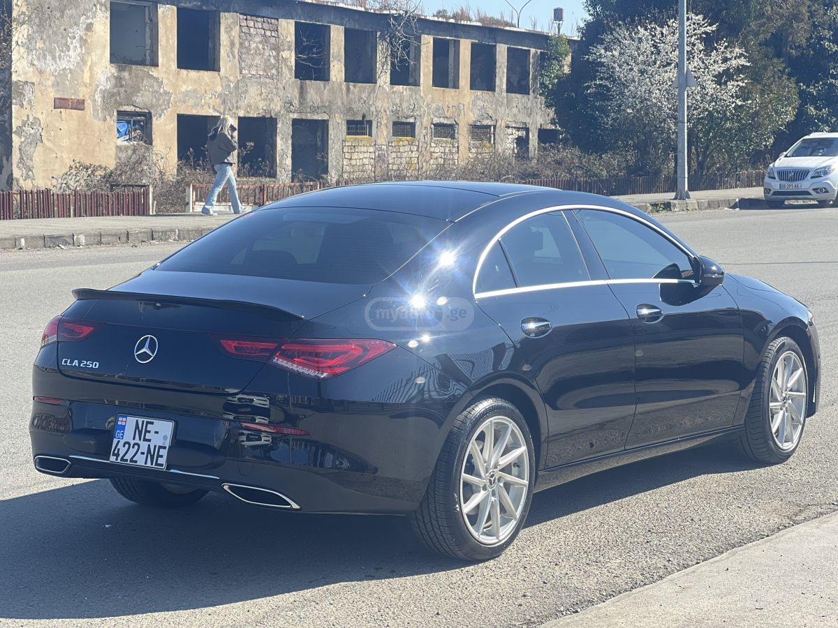 Mercedes-Benz CLA 250 2023 — миниатюра 3