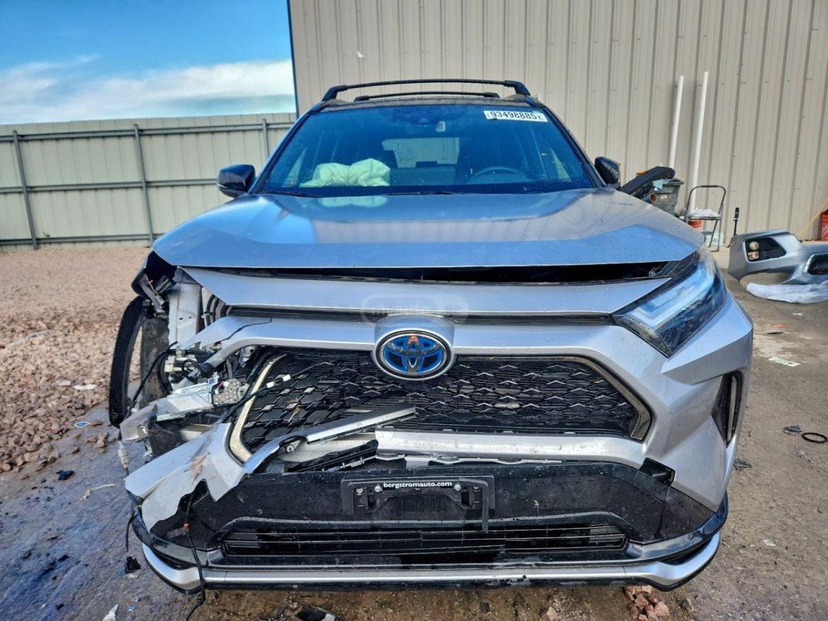 Toyota RAV 4 - фото 5