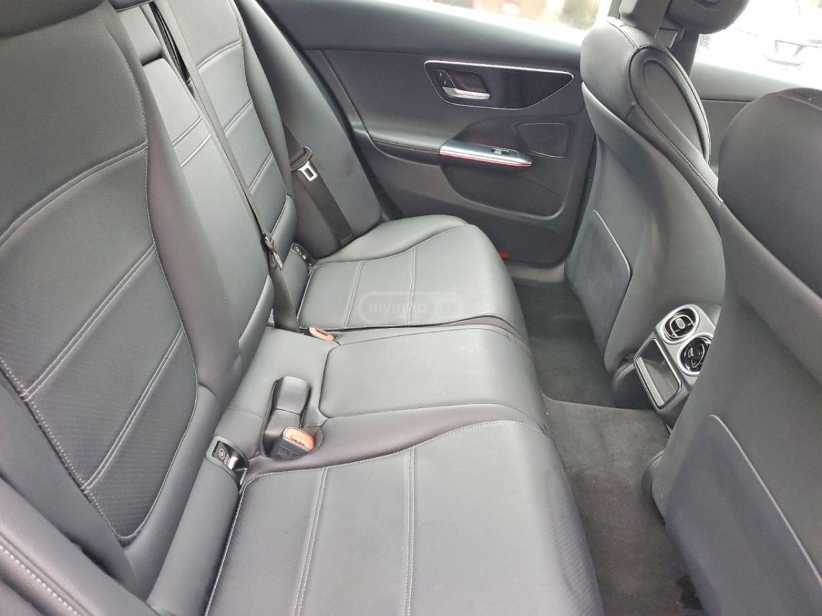 Mercedes-Benz 4MATIC — миниатюра 10