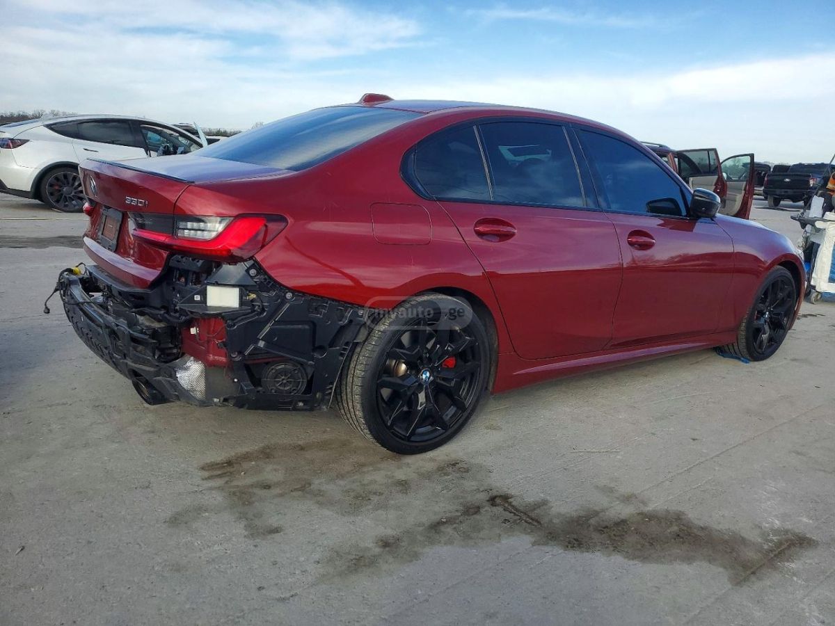 BMW 330 - фото 3