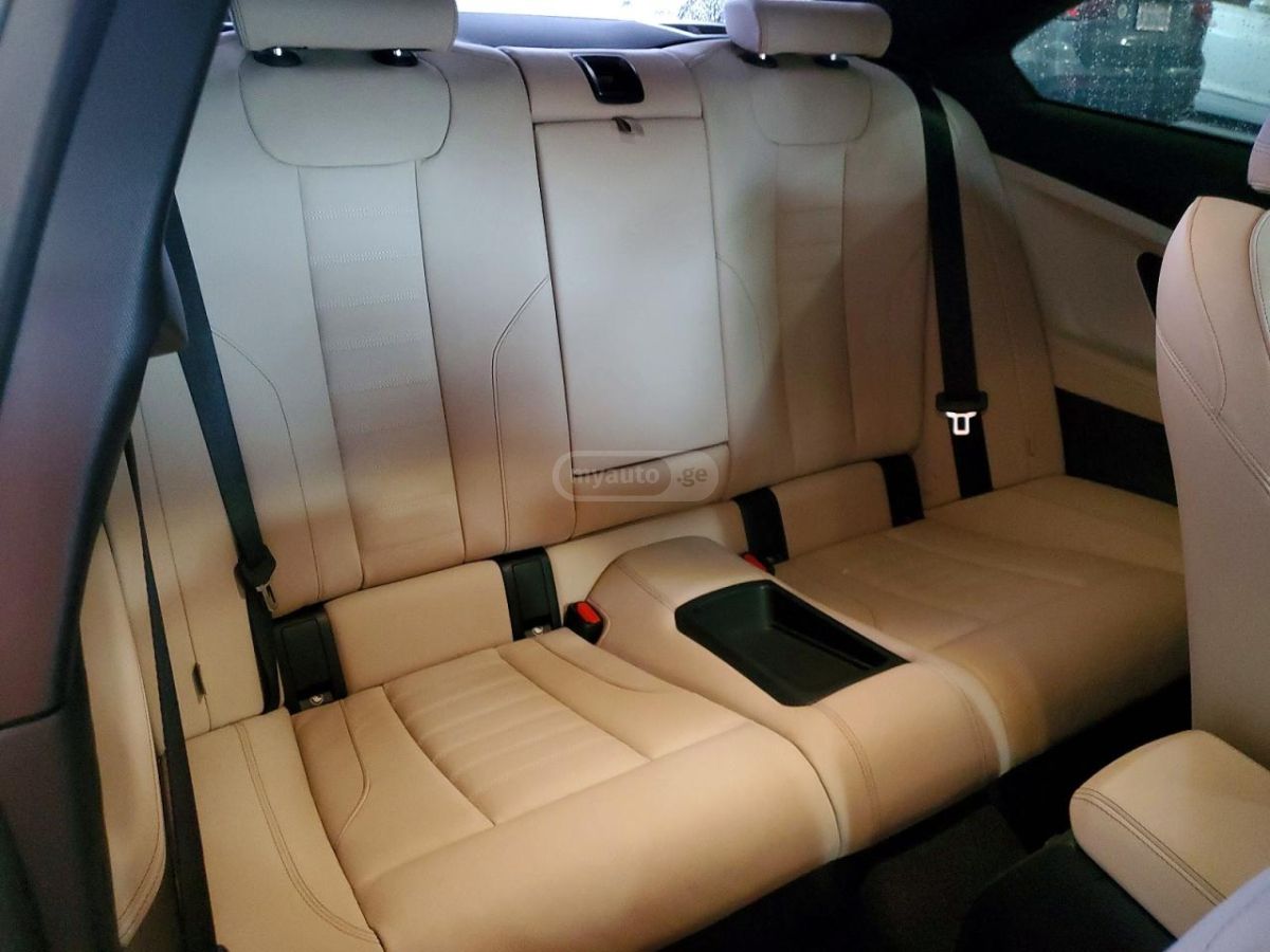 BMW 230i 2022 — миниатюра 10