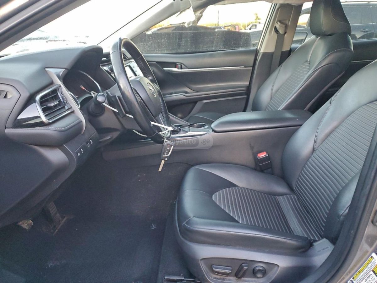 Toyota Camry - фото 7